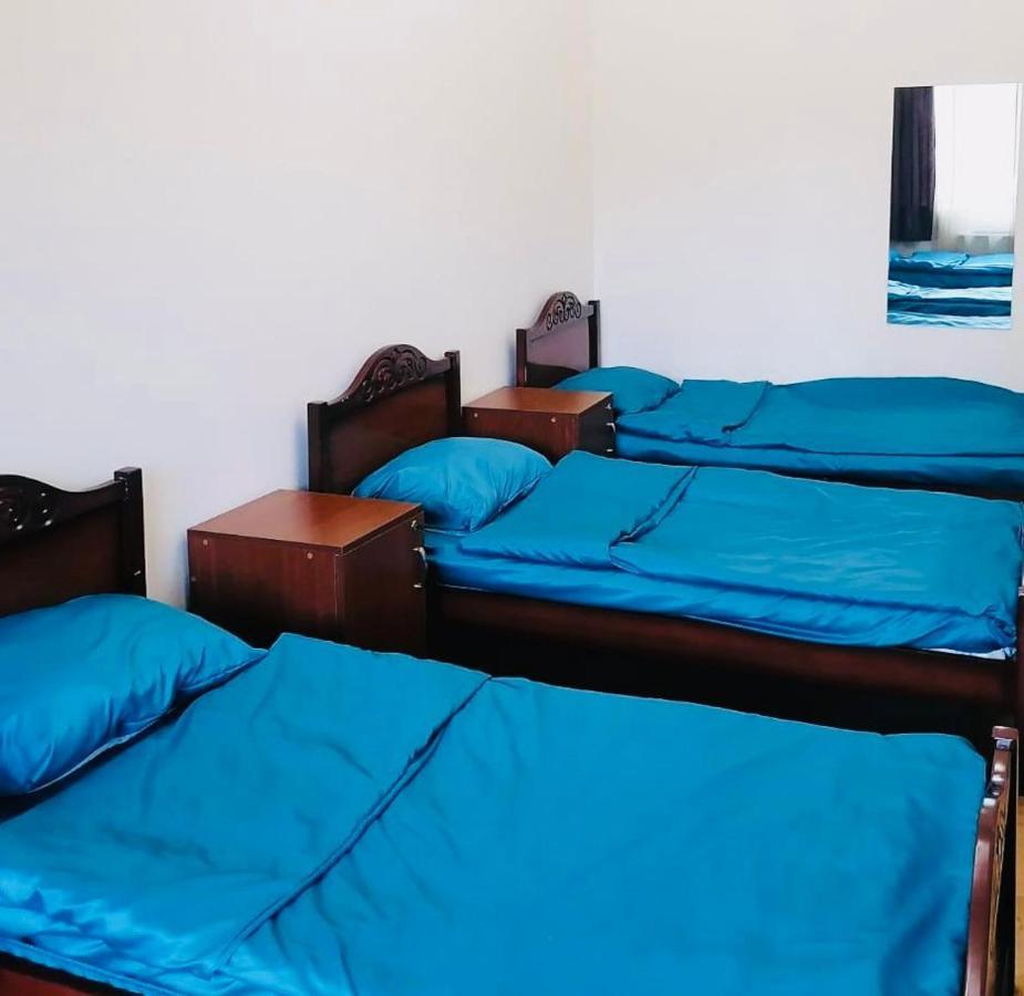 Arevahostel&Apartment Yerevan Bagian luar foto